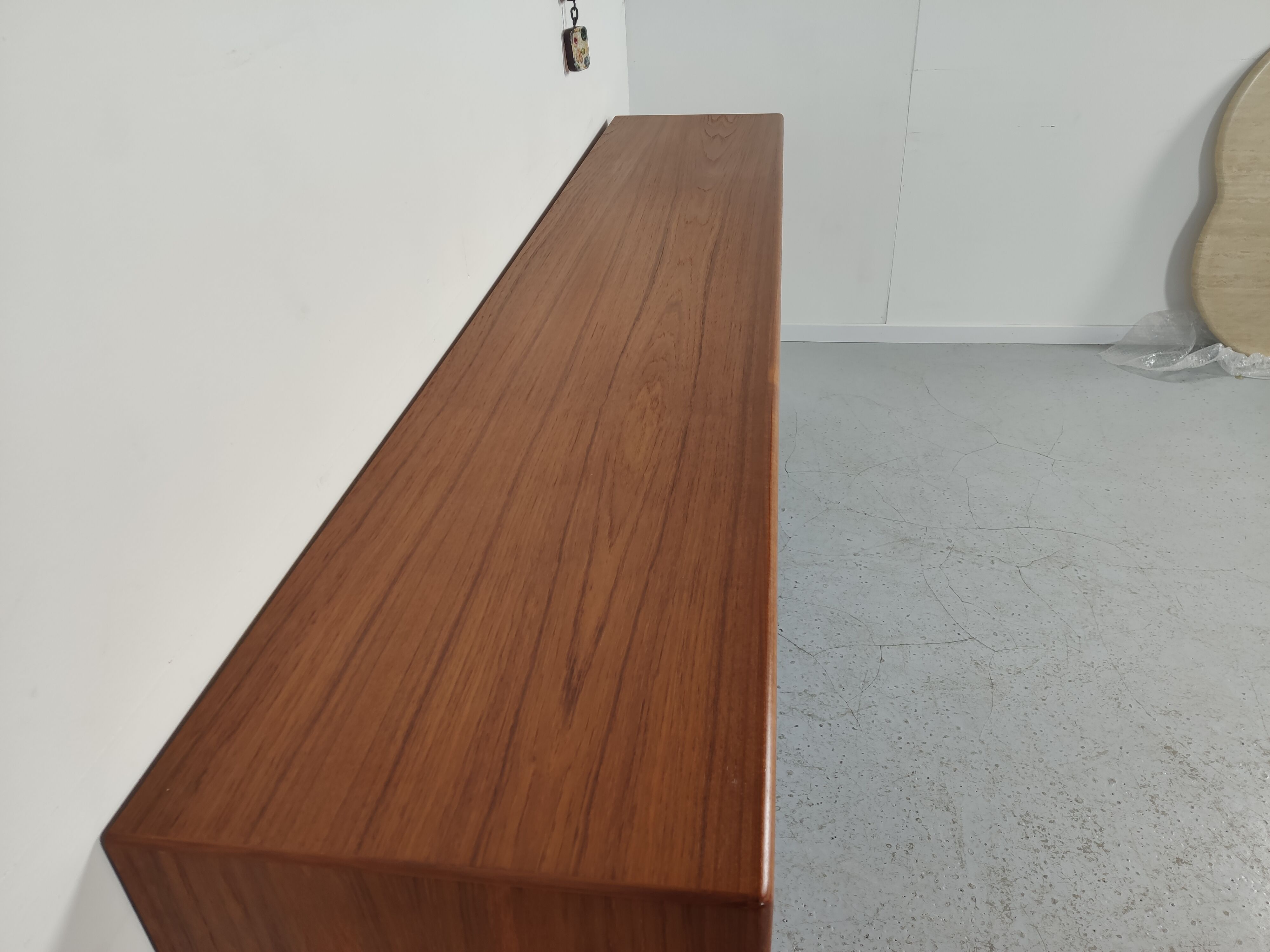 Scandinavian teck line RT Màbel model 272, 60s