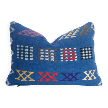 woven velvet cushion, very lively thanks to its bright colours.