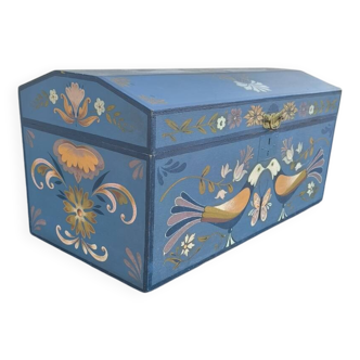 Swedish hand-painted chest 1900