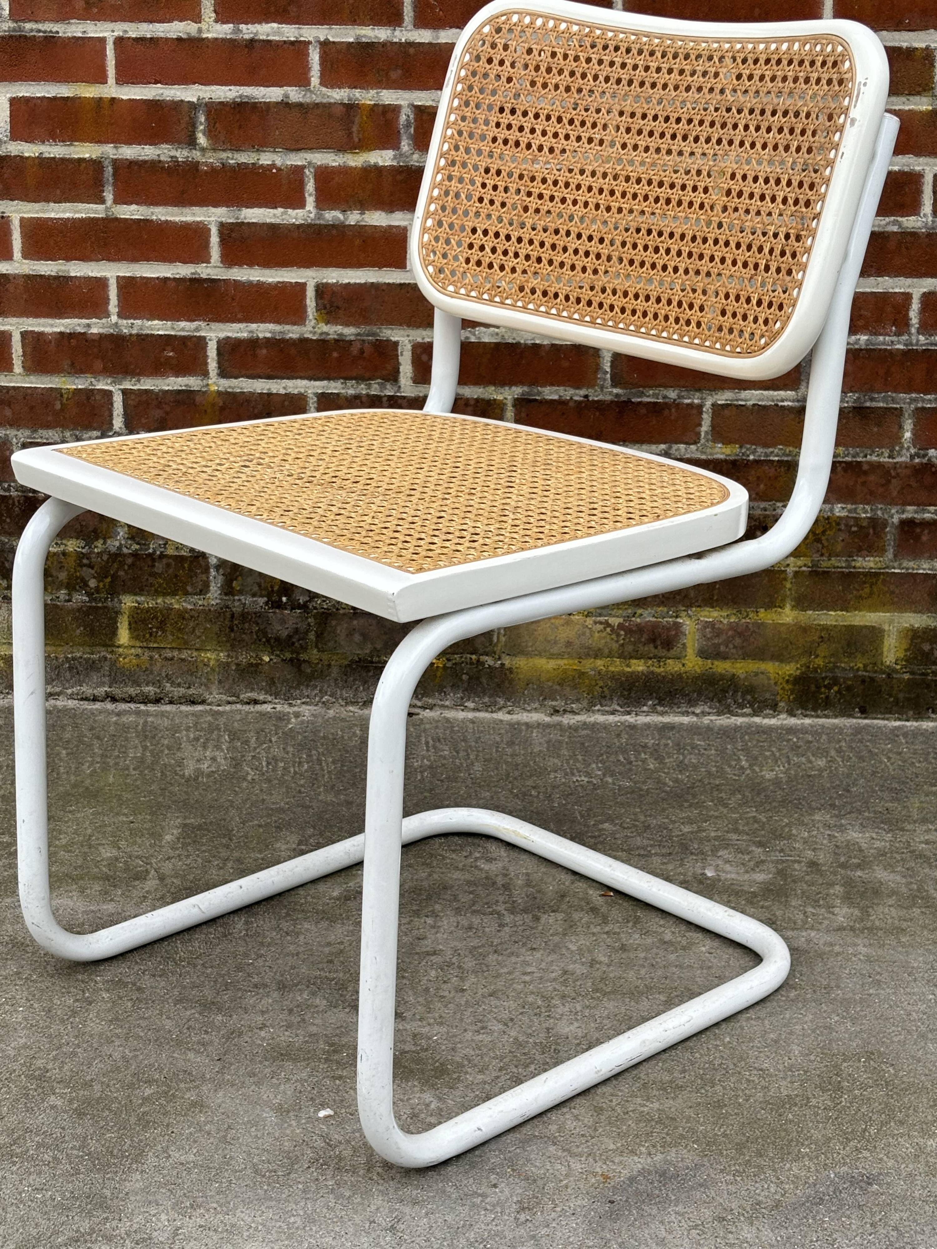 Cesca design chair b32 model in white