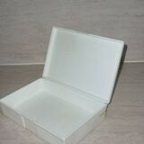 Boite de secours plastique ancienne