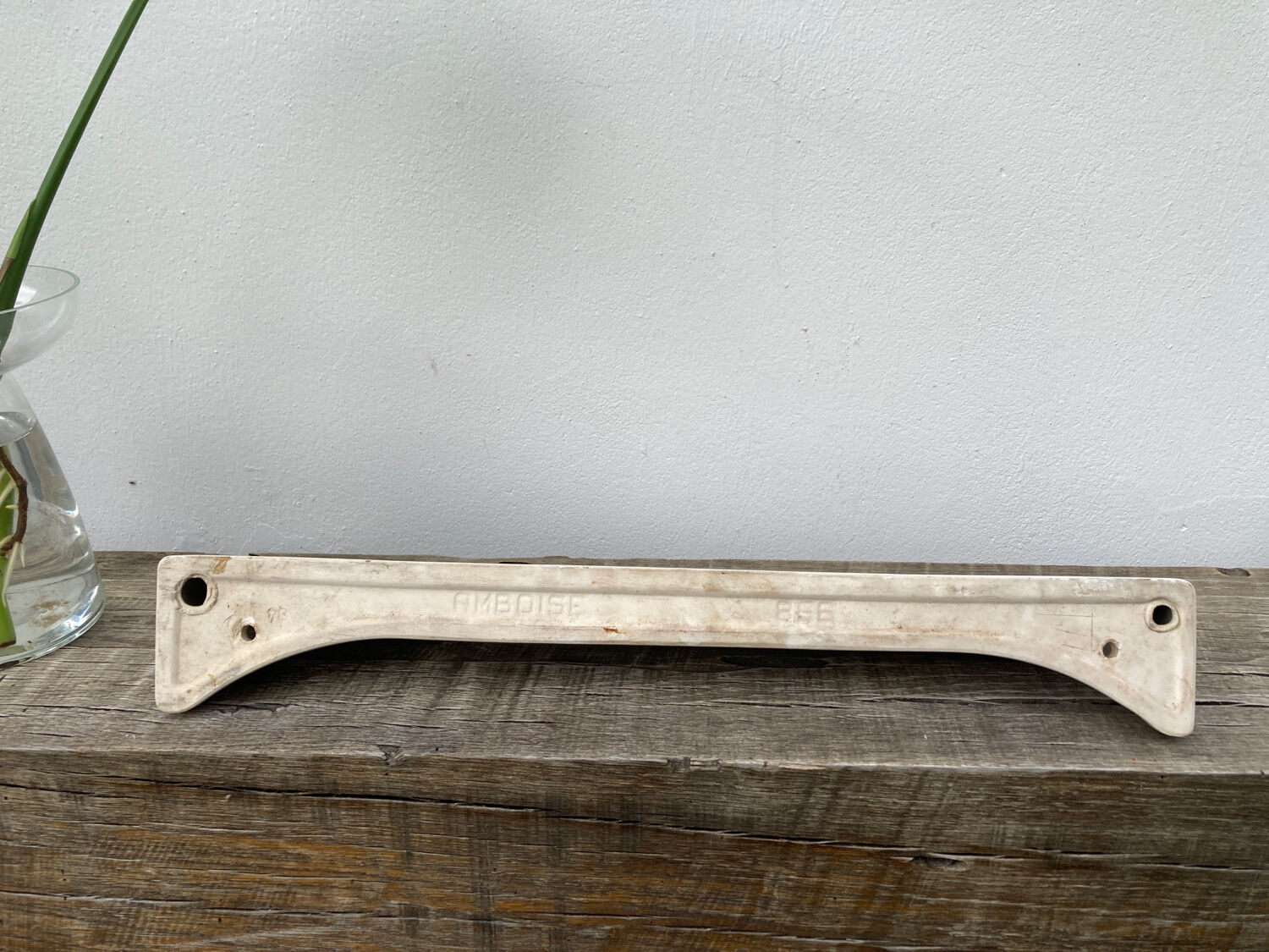 Limoges porcelain wall shelf Chapus Freres / Ceramic bathroom