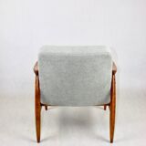 Vintage armchair GFM 300-202 design J.Kedziorek Loft 70s vintage light green