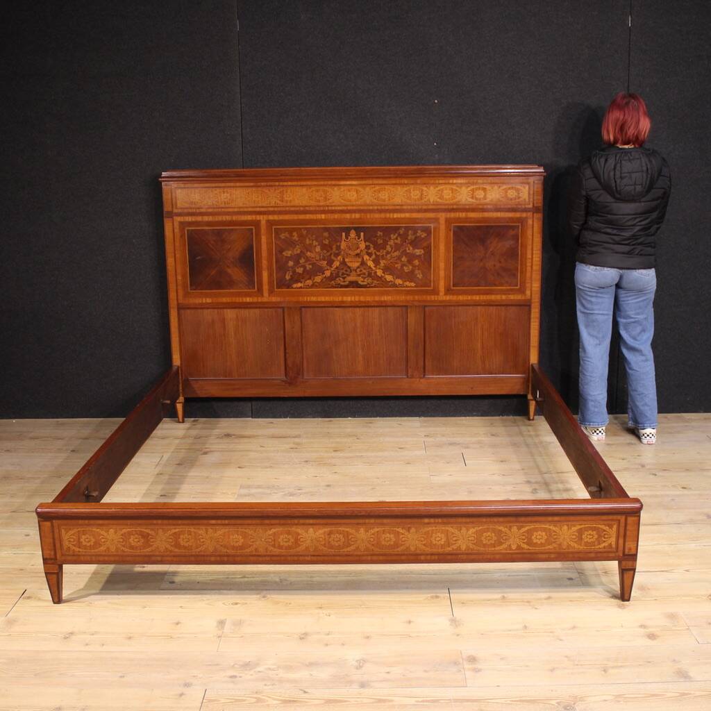 Lit double de style Louis XVI, Italie 20e siècle