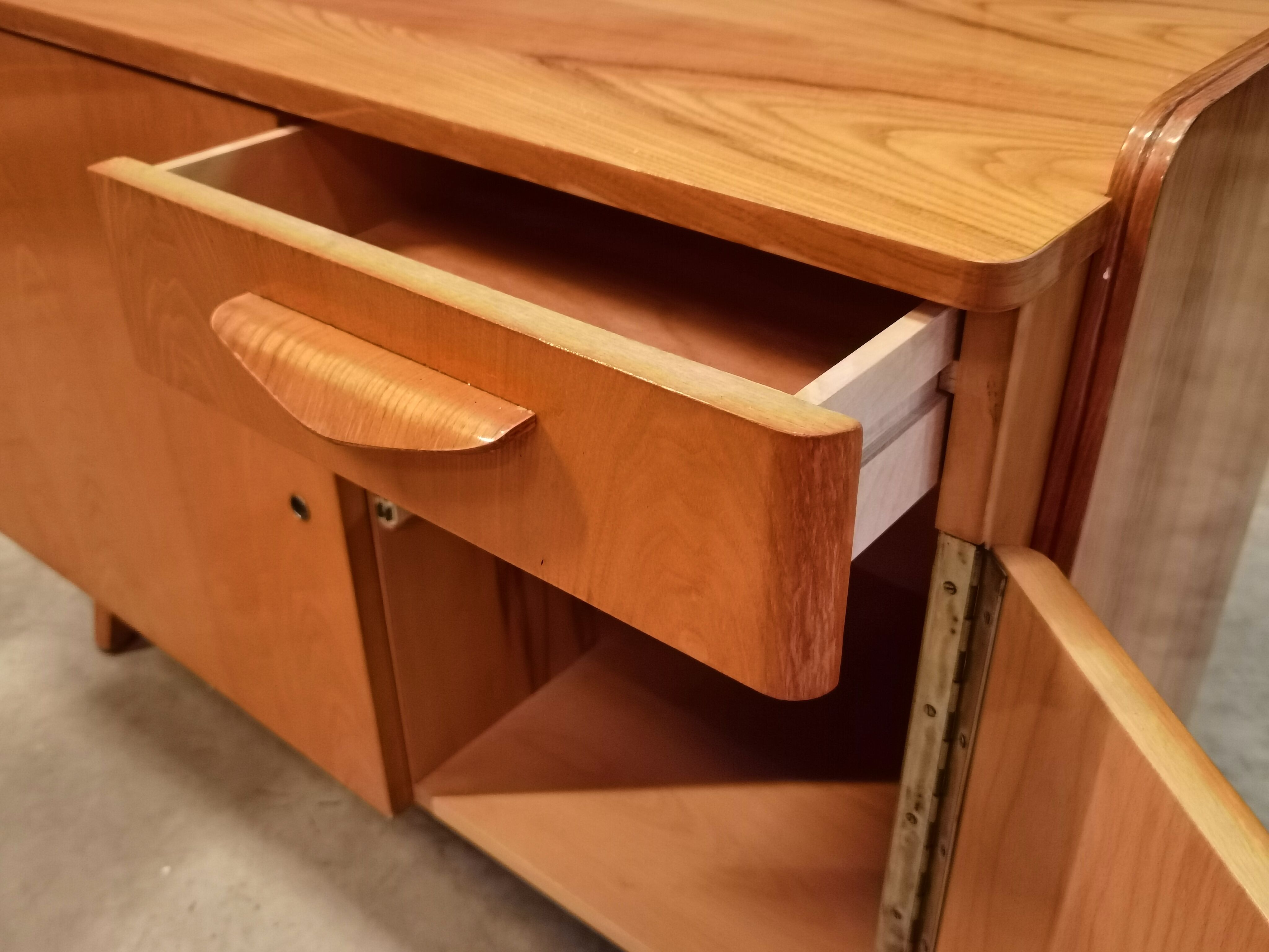 Buffet František Jirák to Tatra Nabytok