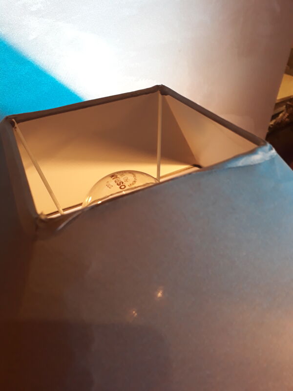 Lampe en bois exotique finement sculptée danseuse thaÏlandaise