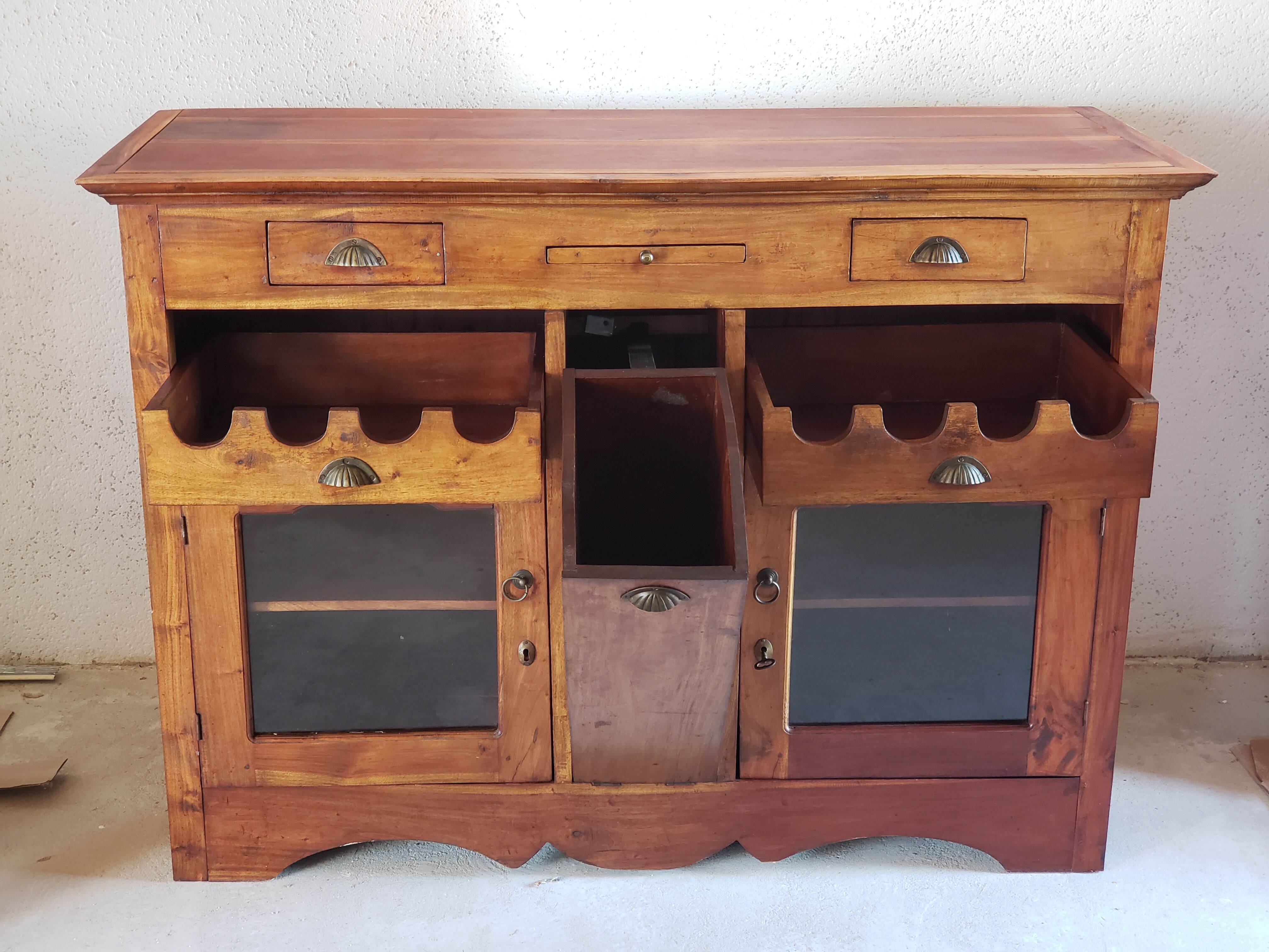 Farm kitchen furniture