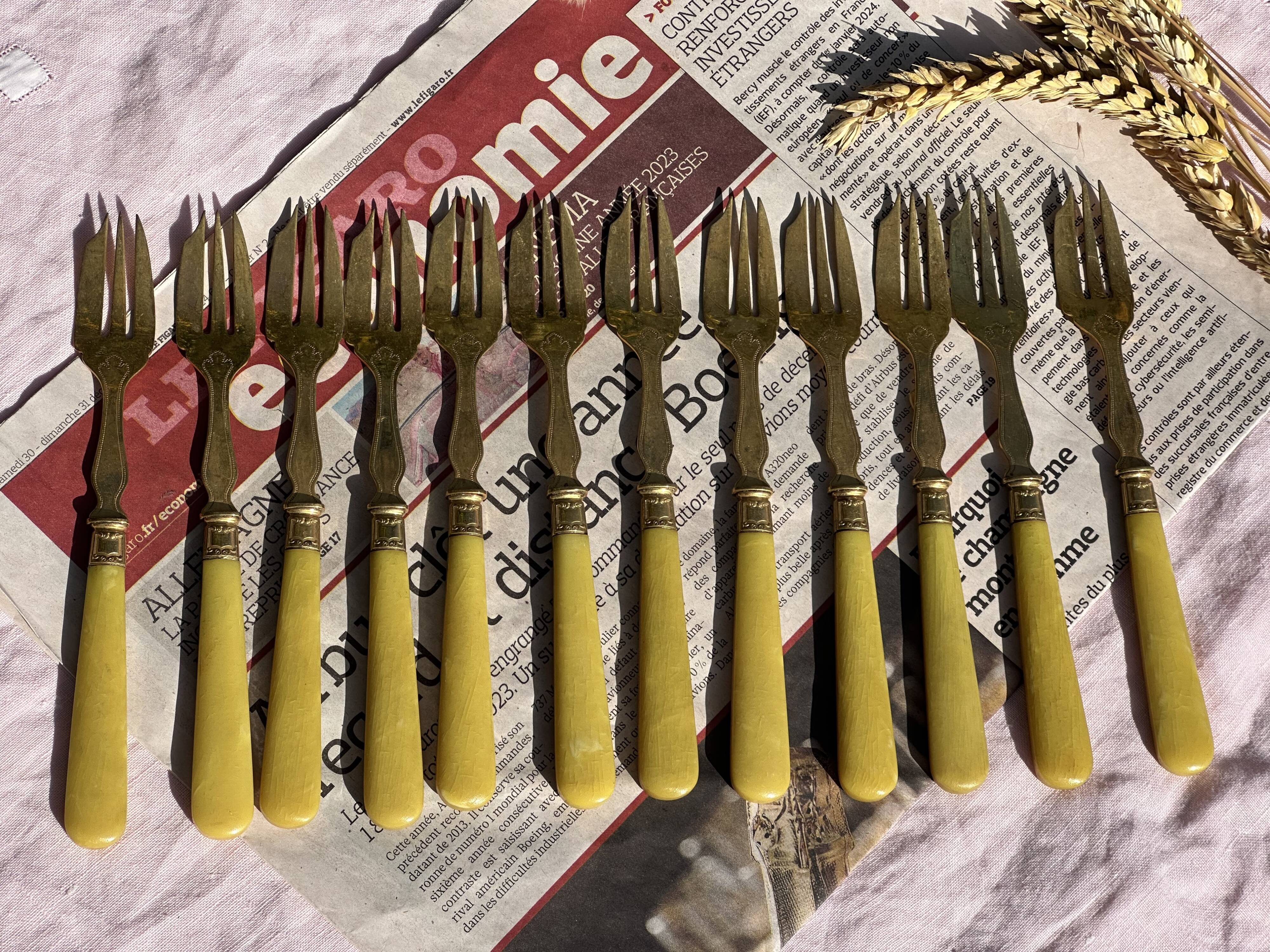 Set of 12 Dessert Cutlery - 1930s - Vintage Dessert Forks