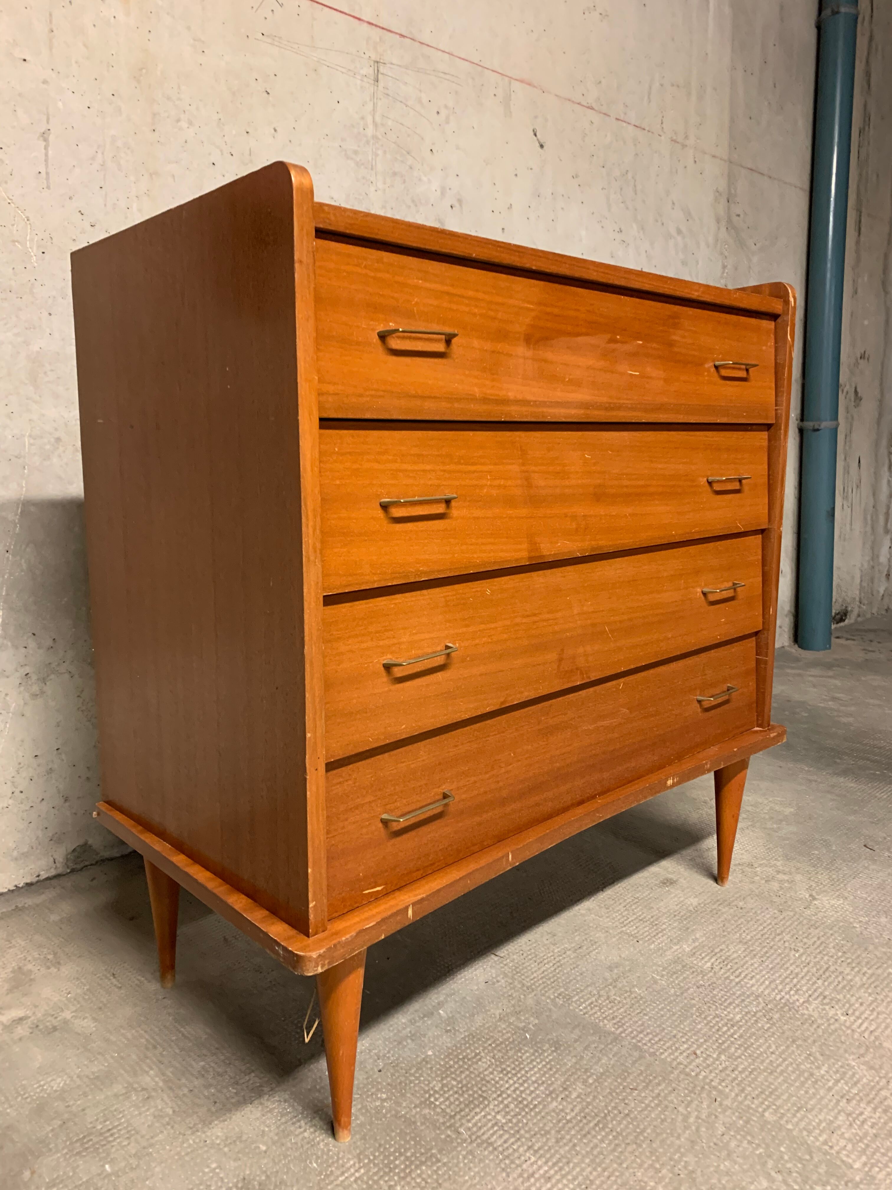 Vintage chest of drawers
