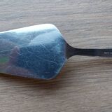 Old small cake server
