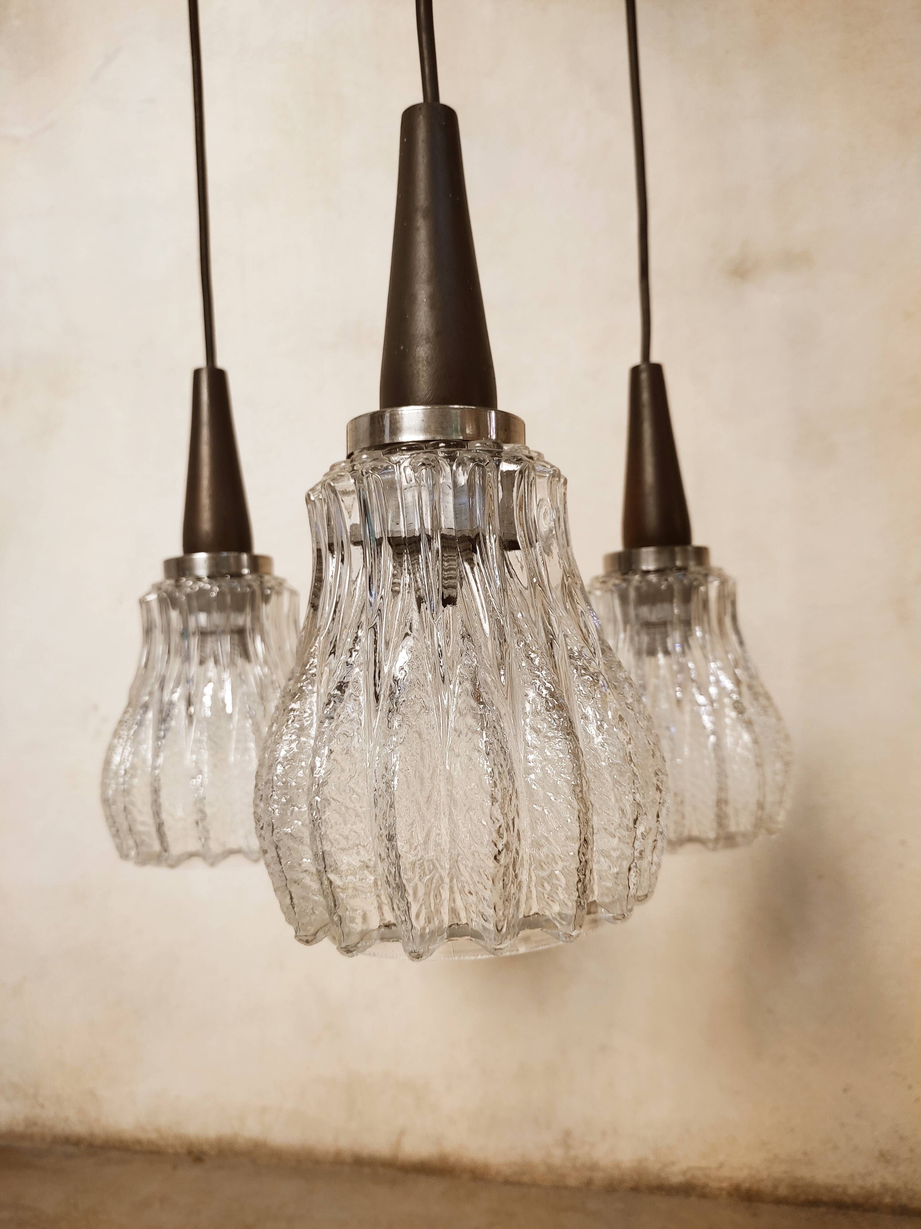 Three-light waterfall chandelier