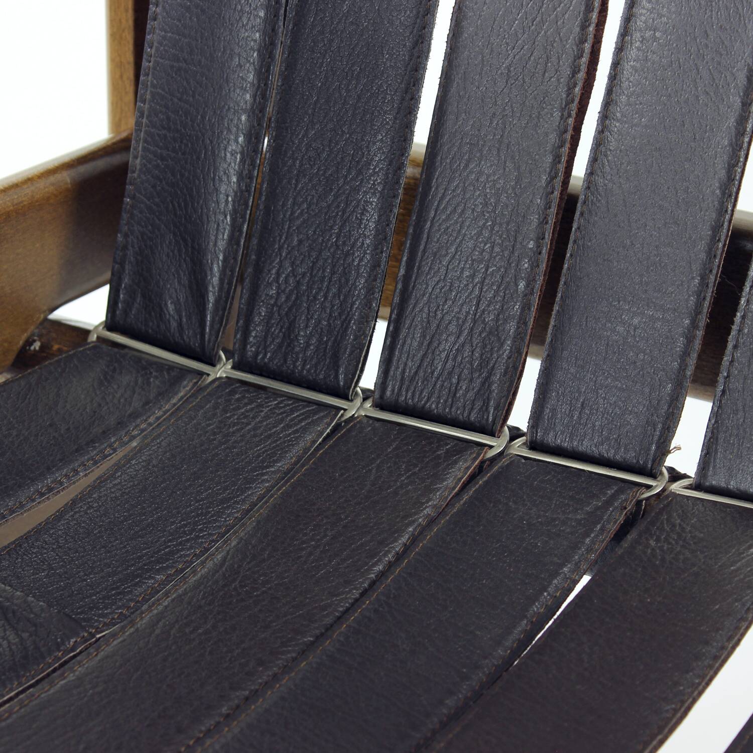 Lot de 2 chaises longues en cuir marron et noyer par Ton, Tchécoslovaquie