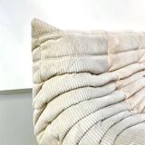 Canapé 3 places en velours côtelé blanc cassé attribué à Michel Ducaroy pour Ligne Roset, années 1970.