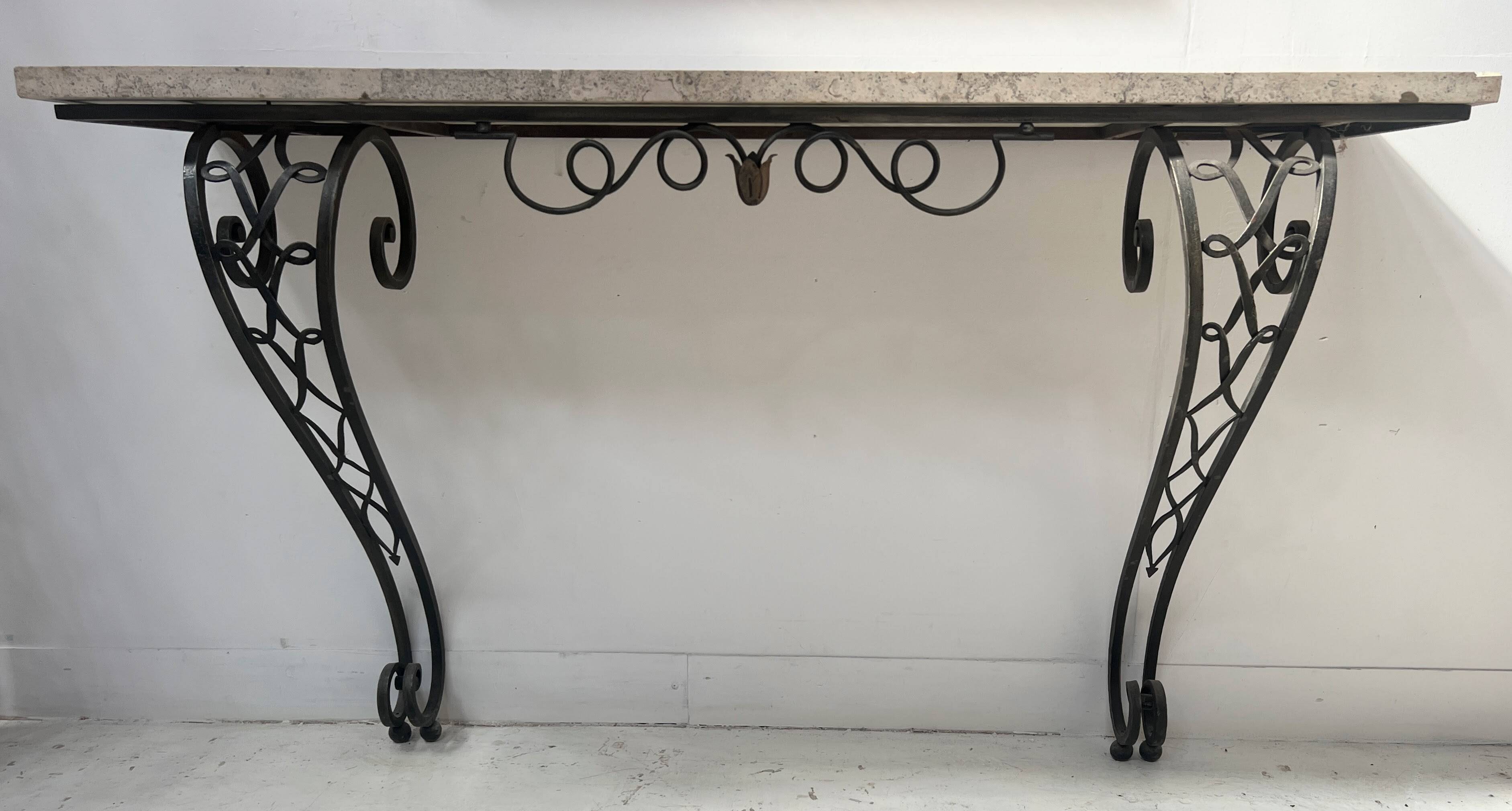 Console de style Art Déco en fer forgé martelé XX siècle