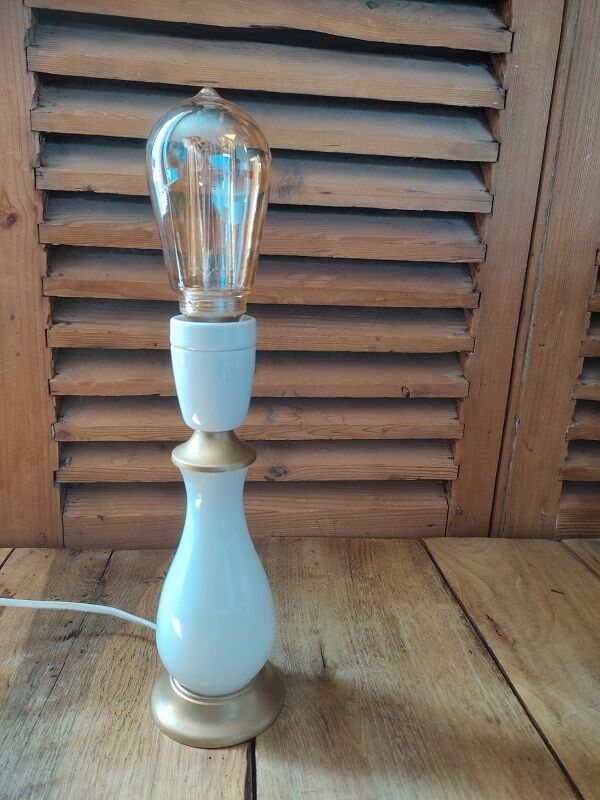 Bedside lamp brass glass white porcelain old vintage dp 0522007