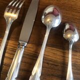 1 set 4 couverts métal argenté