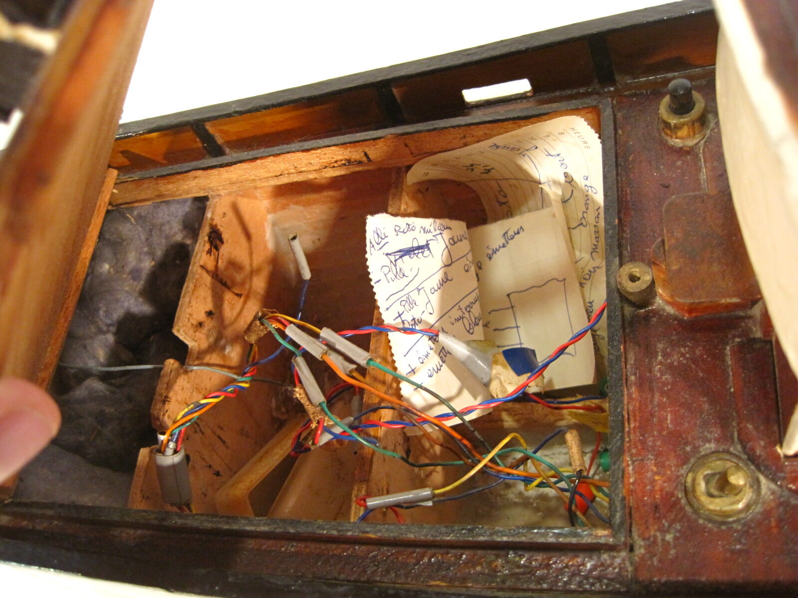 Artisanal wooden model, basin boat, motor toy, fishing trawler