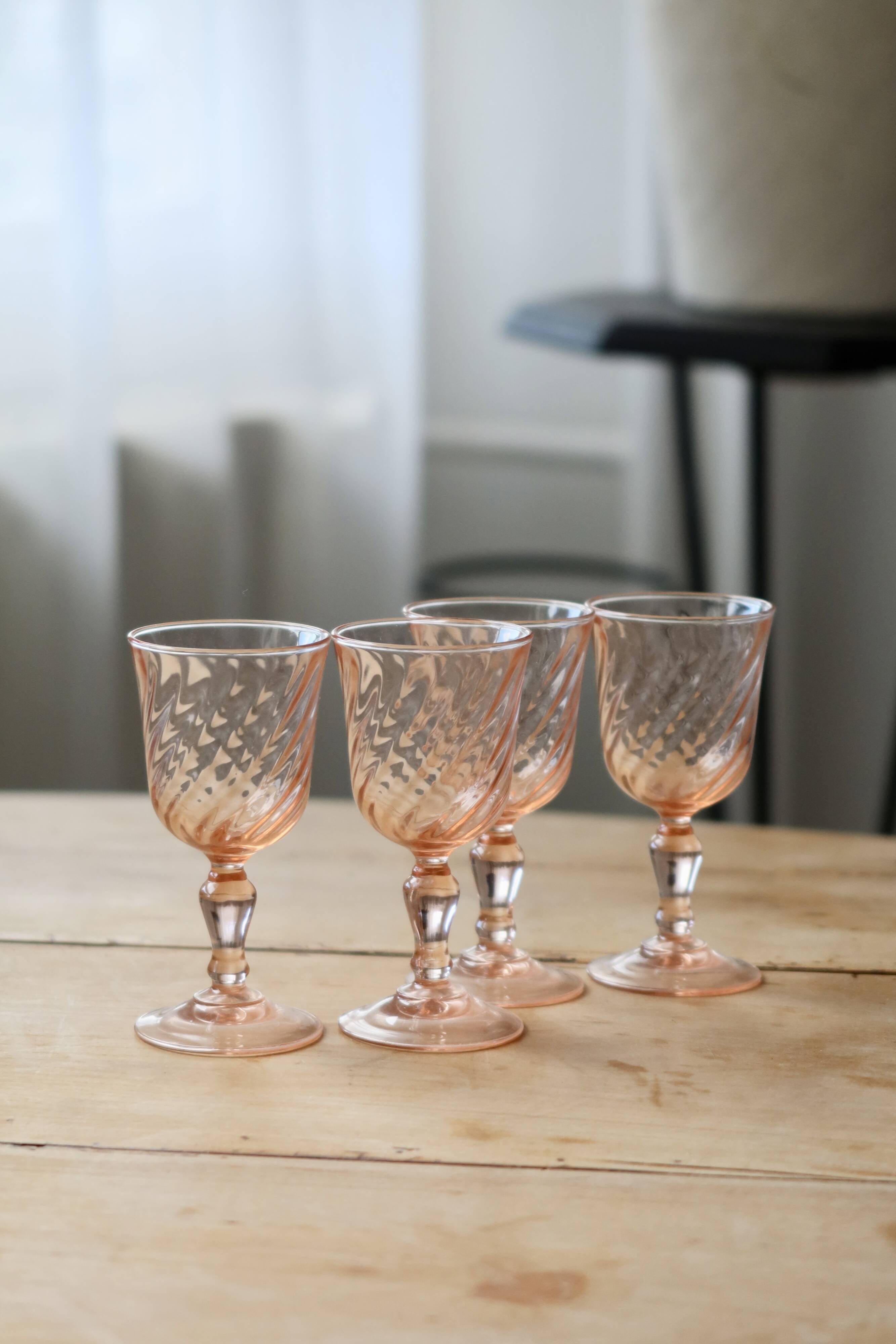 4 vintage Luminarc Rosaline liqueur glasses from the 1970s
