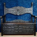Italian Renaissance style solid wood storage bench