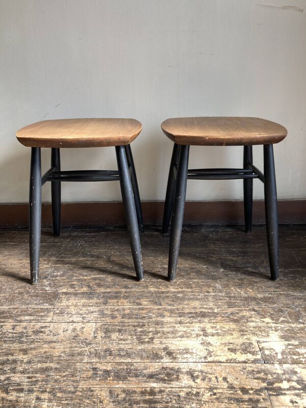Paire de tabourets, chevets scandinaves en plywood et bois noirci, 1960