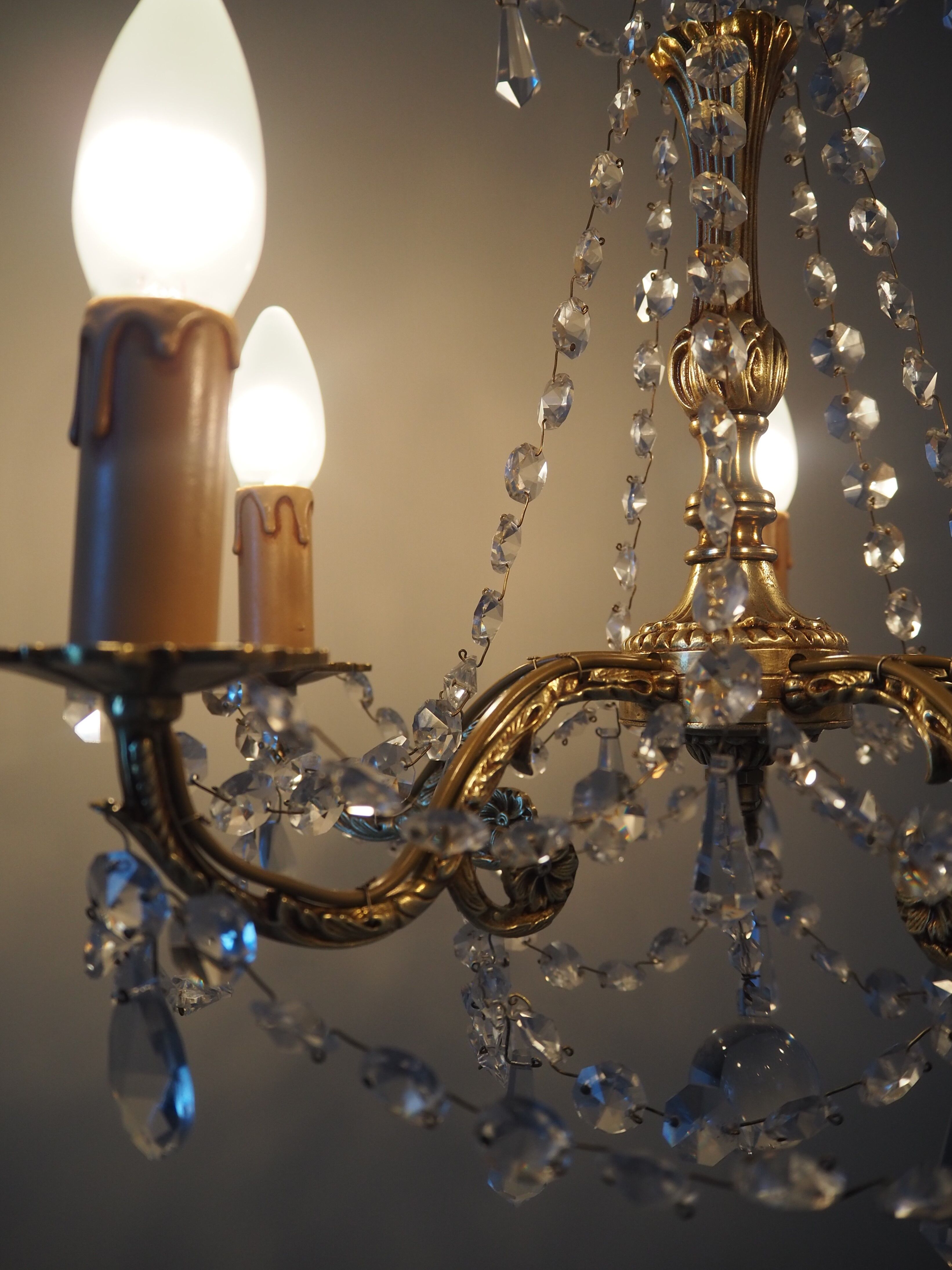 Bronze chandelier and crystal pendants – 5 lights