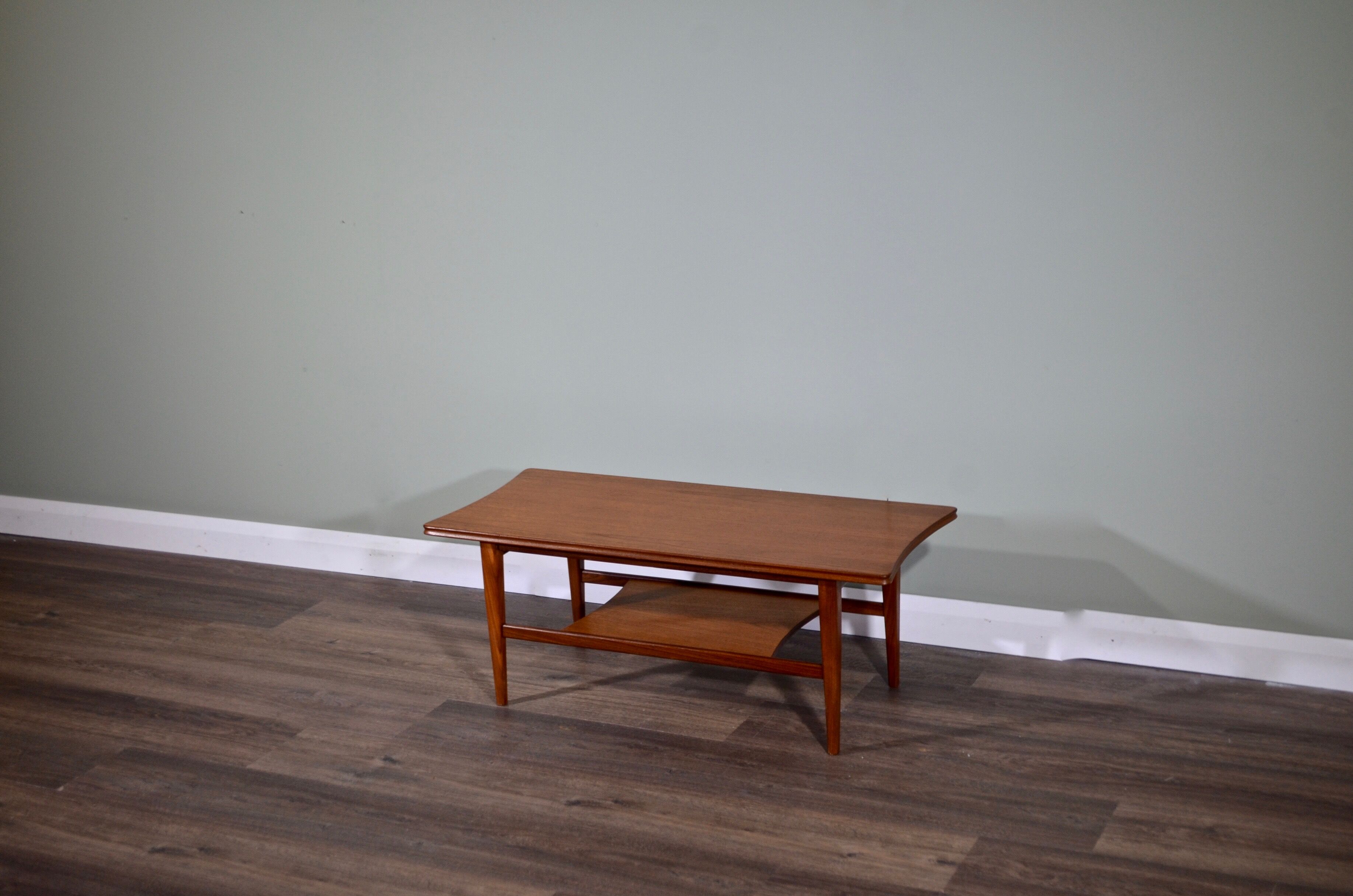 Vintage Midcentury Richard Hornby for Heal's two-tier teak coffee table. Delivery. Modern / Danish style.