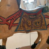Ancien cheval à bascule
