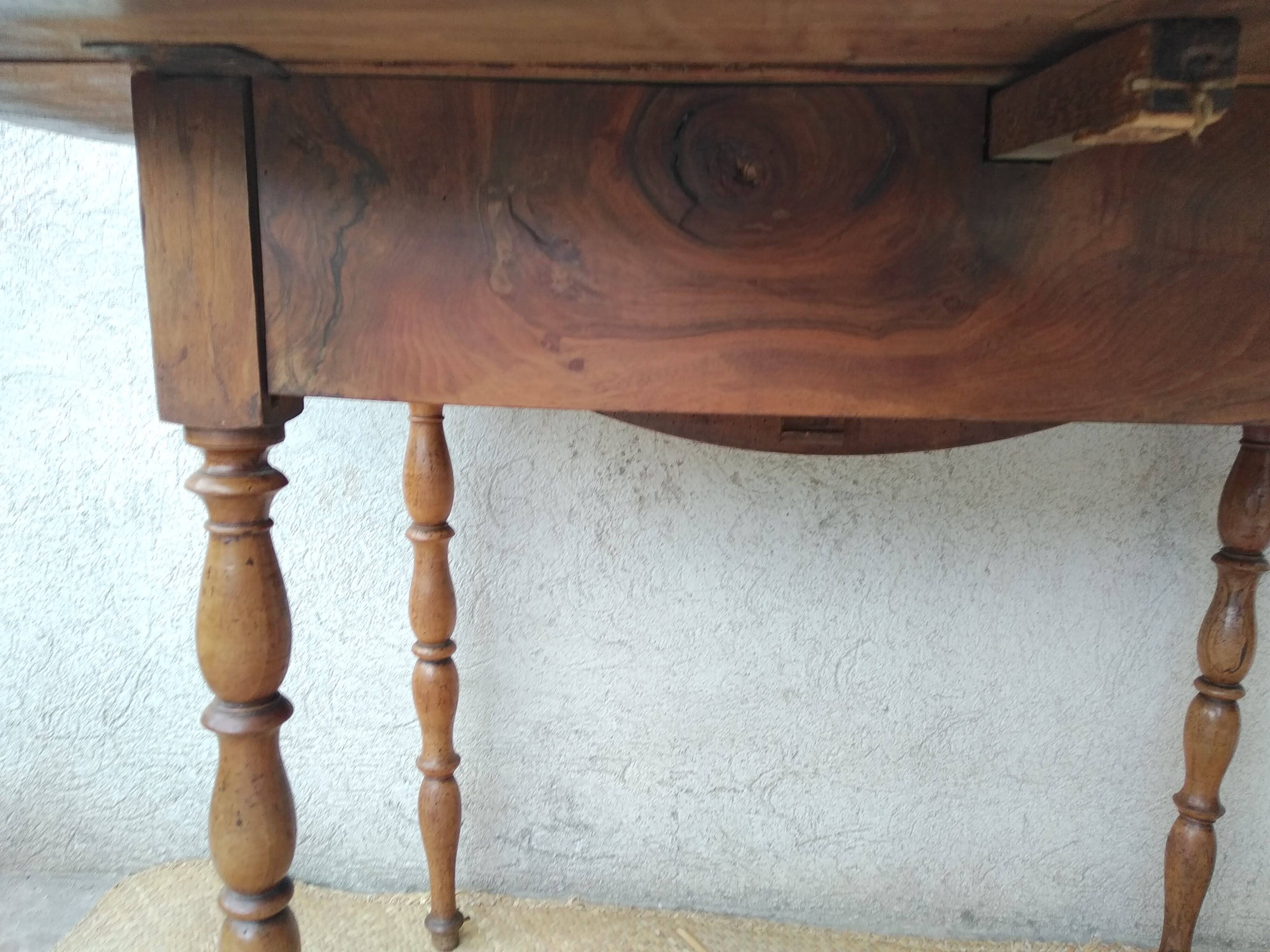 Table ovale à volets style Louis Philippe
