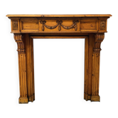 Louis XVI style fireplace in solid fir, 19th century.