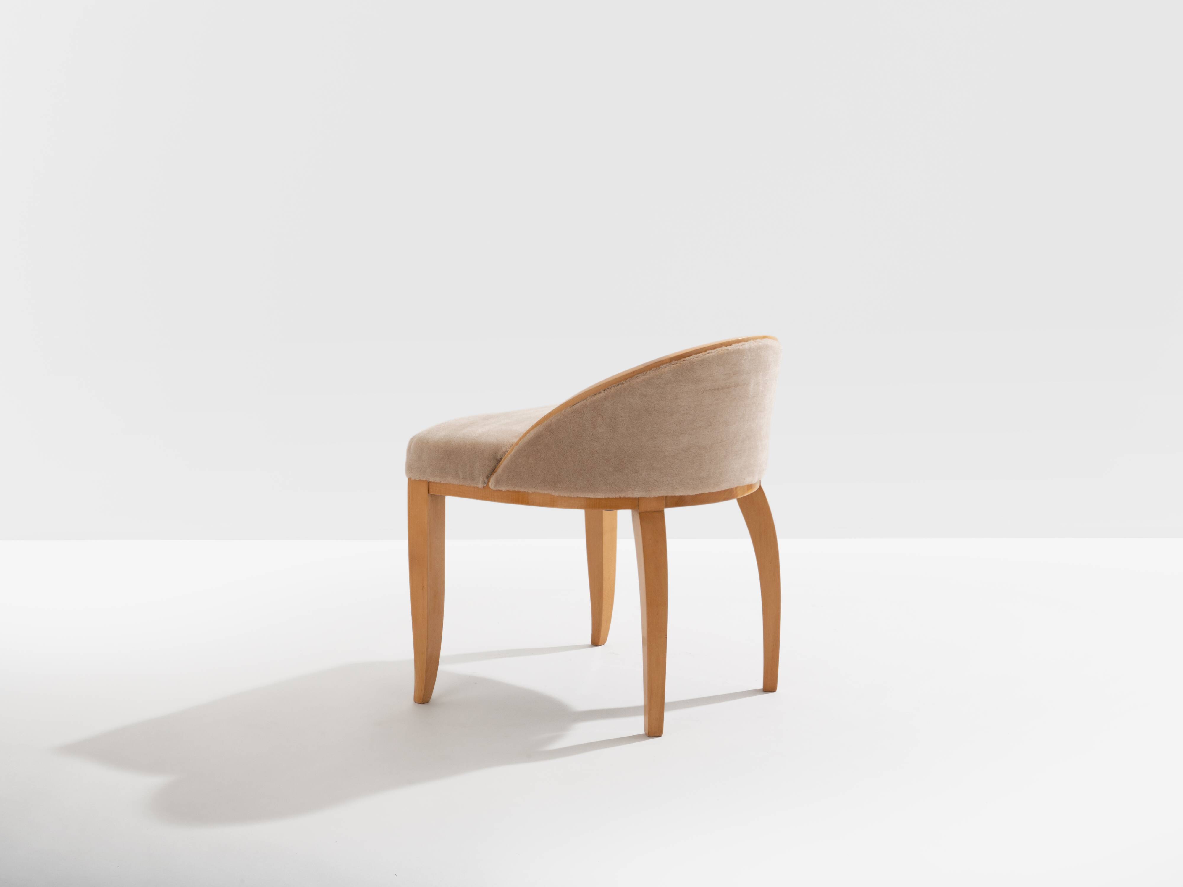 André Arbus chaise de coiffeuse en sycomore velours de mohair 1934