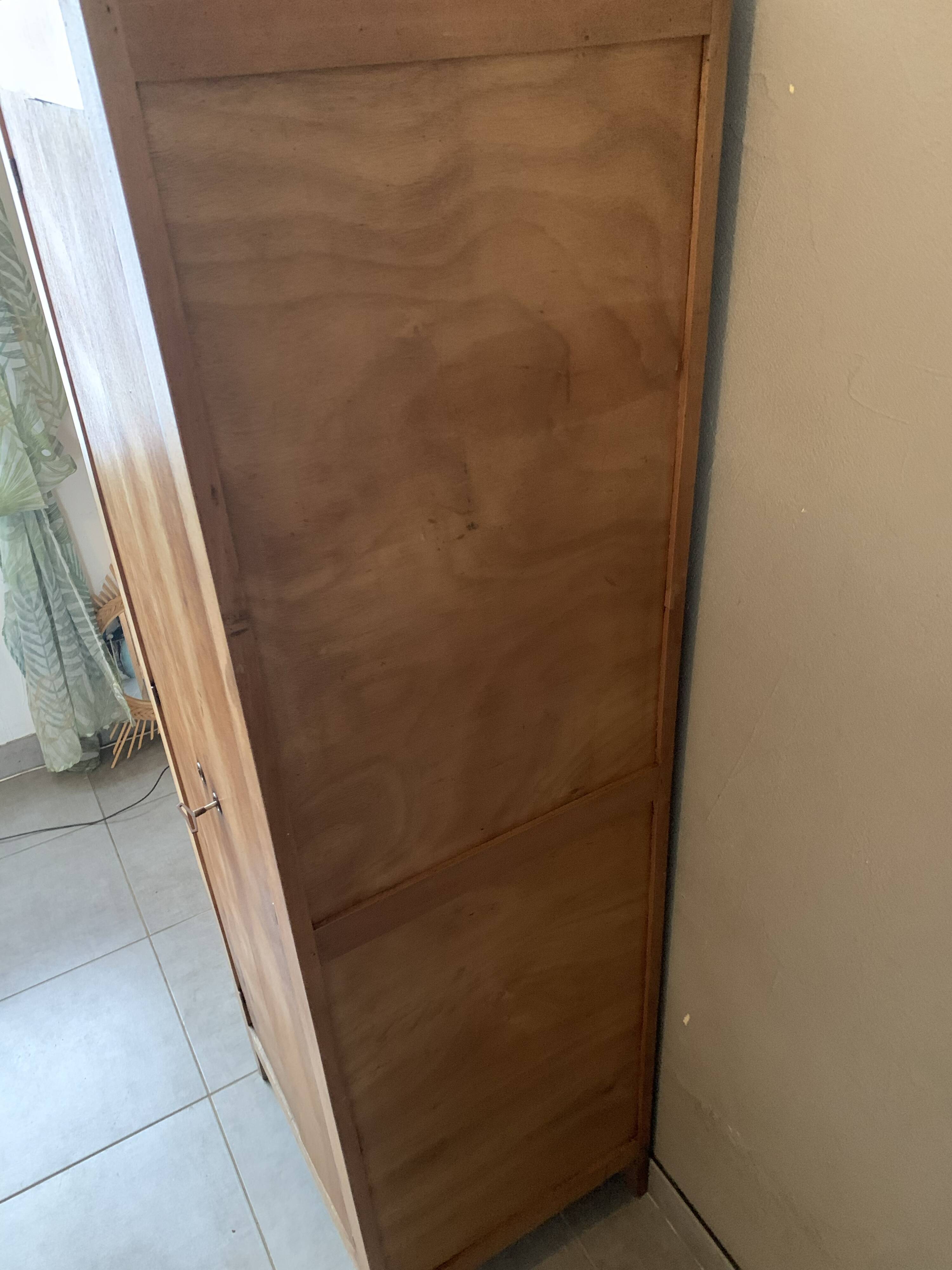 Bonnetière / armoire parisienne des années 50