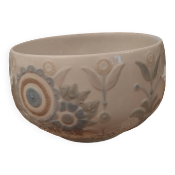 Vintage Lladro salad bowl