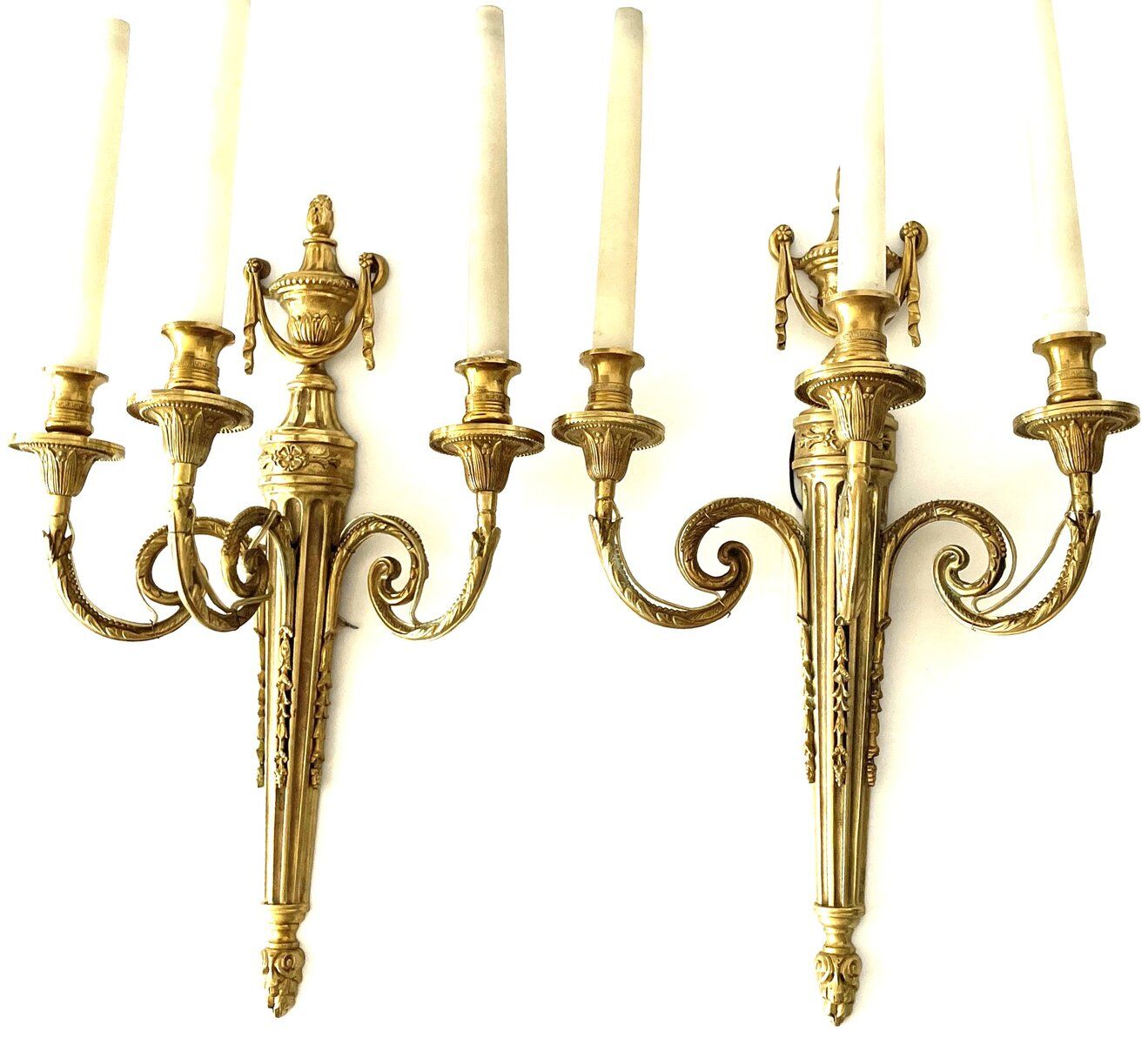 Appliques murales style Louis XVI  fin 19è.  bronze doré, set de 2