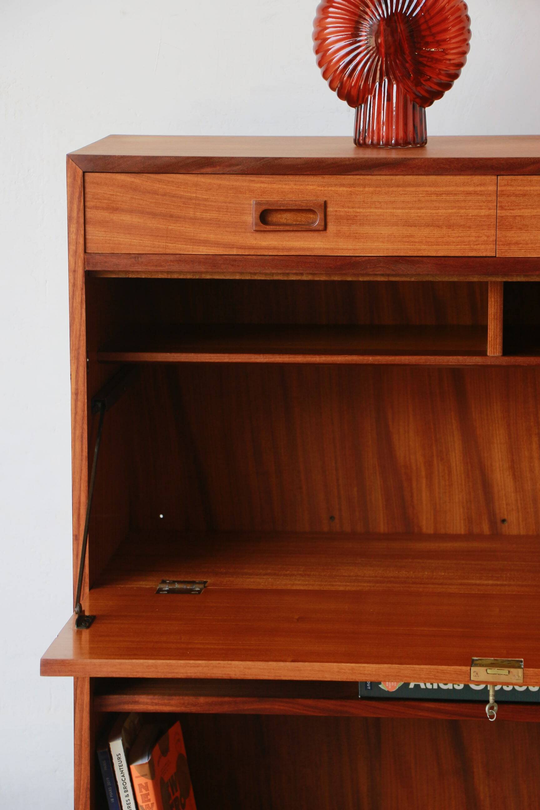 Bibliothèque/bureau militaire - Années 1970 - Mann Egerton