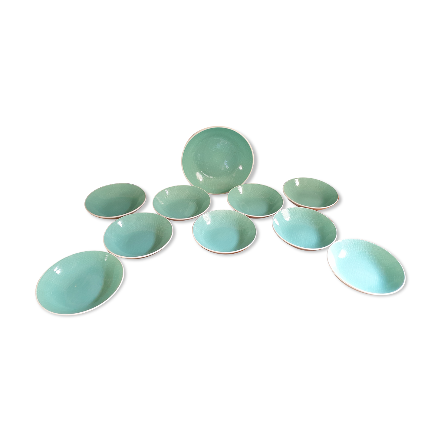 Ensemble de 11 assiettes creuses et plat Les Salins