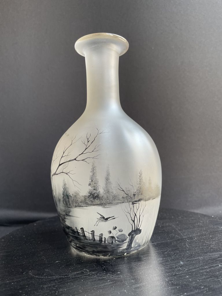 Carafe- Scenery of a lake landscape and a crane taking off