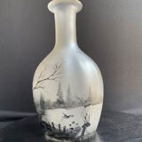 Carafe- Décor d'un paysage lacustre et d'une grue prenant son envol