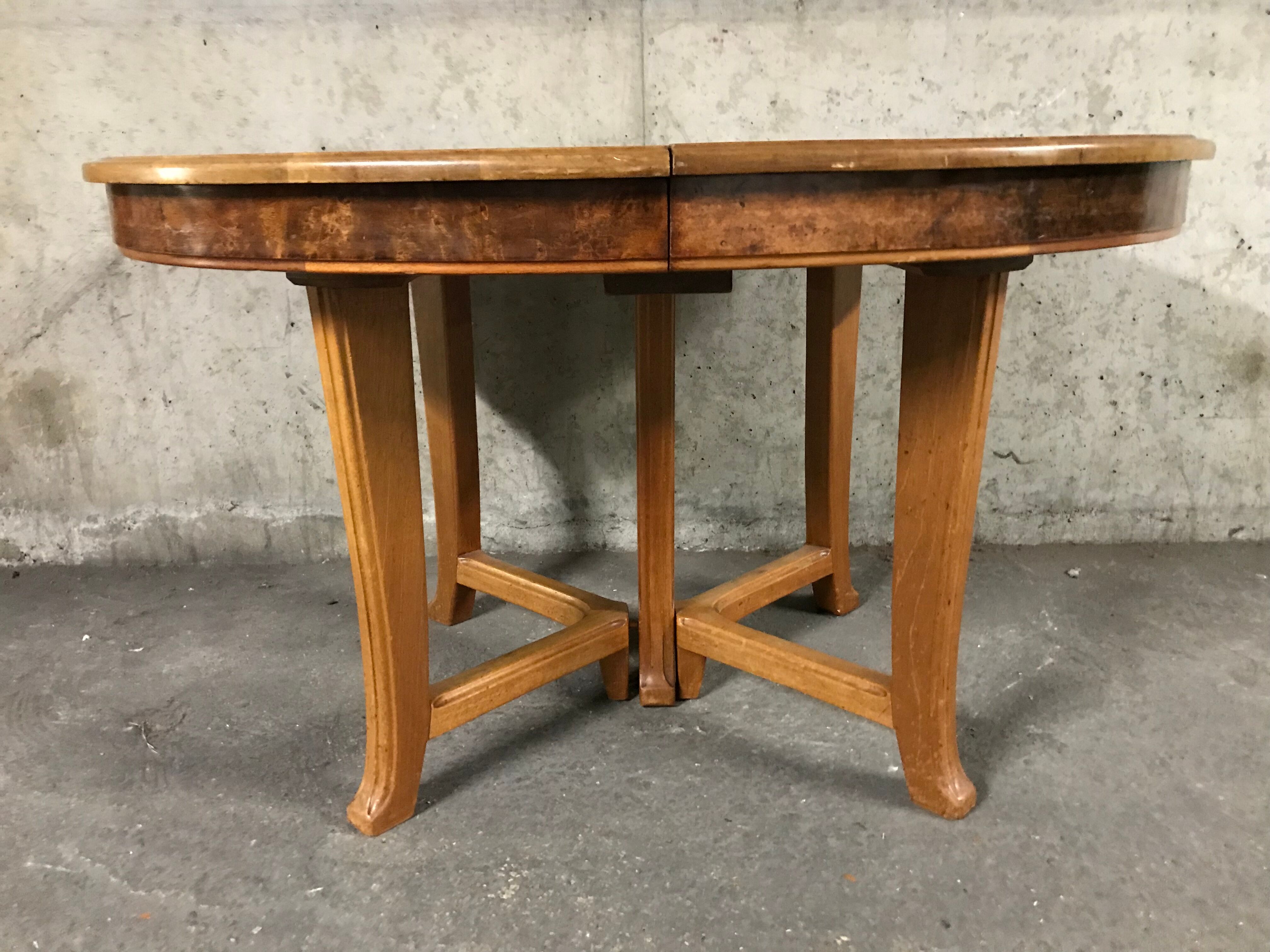 Dining table in art nouveau style 2 extensions