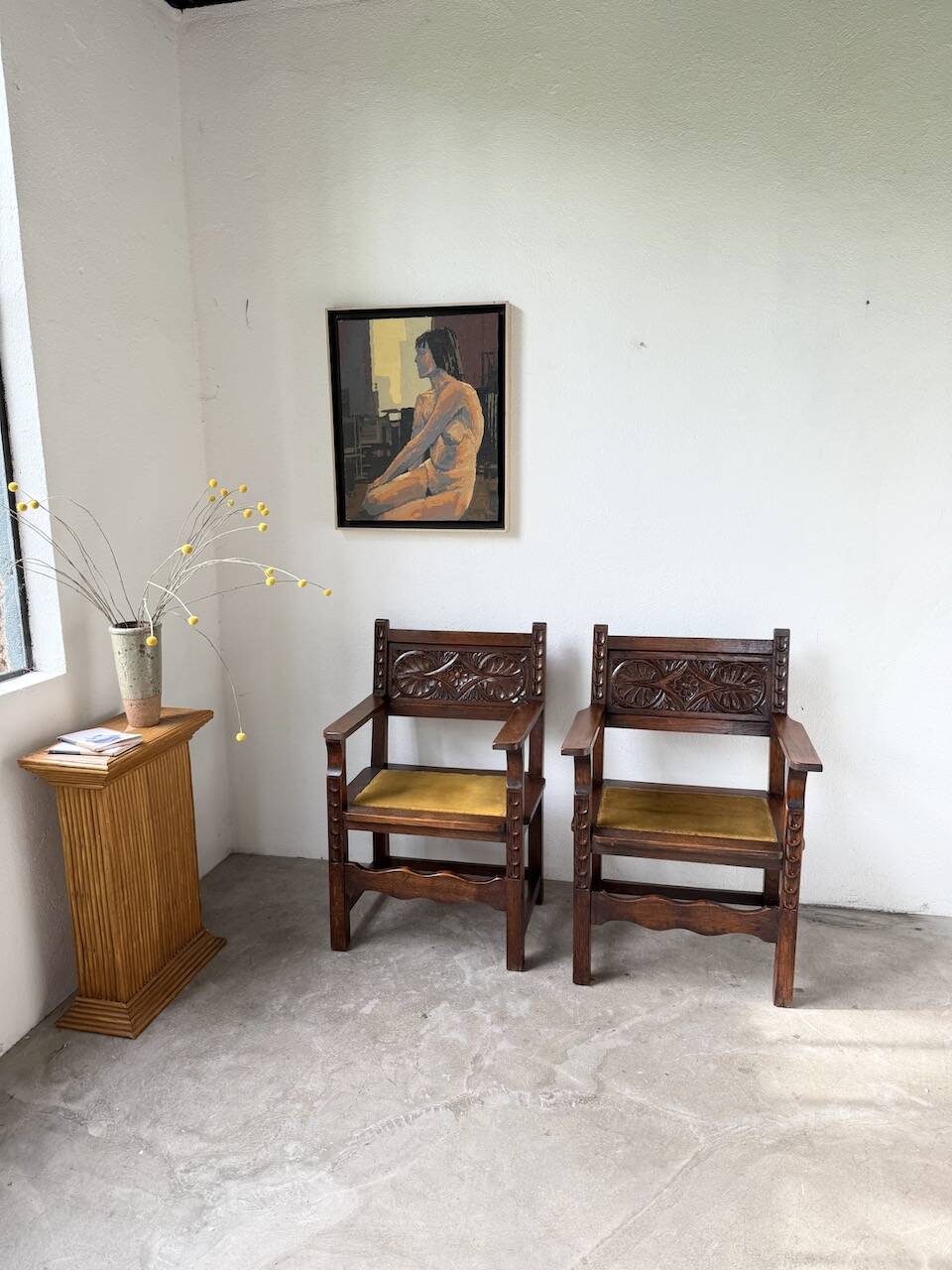Paire de fauteuils style espagnol bois sculpté 1900