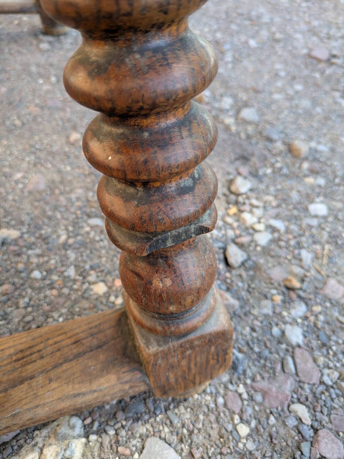 Table with turned legs