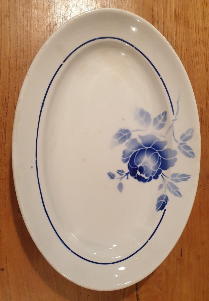 Oval hollow dish Rosine 1932 blue flower of Saint-Amand 37x26