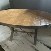 Table vintage métal et céramique