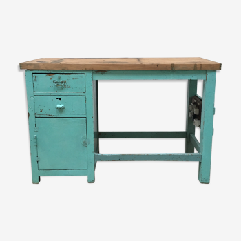 Counter desk established mint