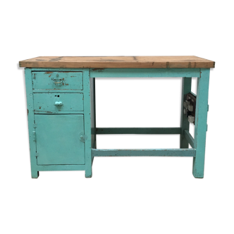 Counter desk established mint