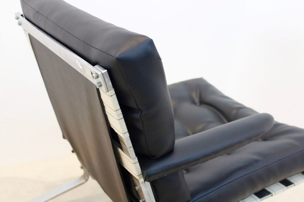 Chair black leather
