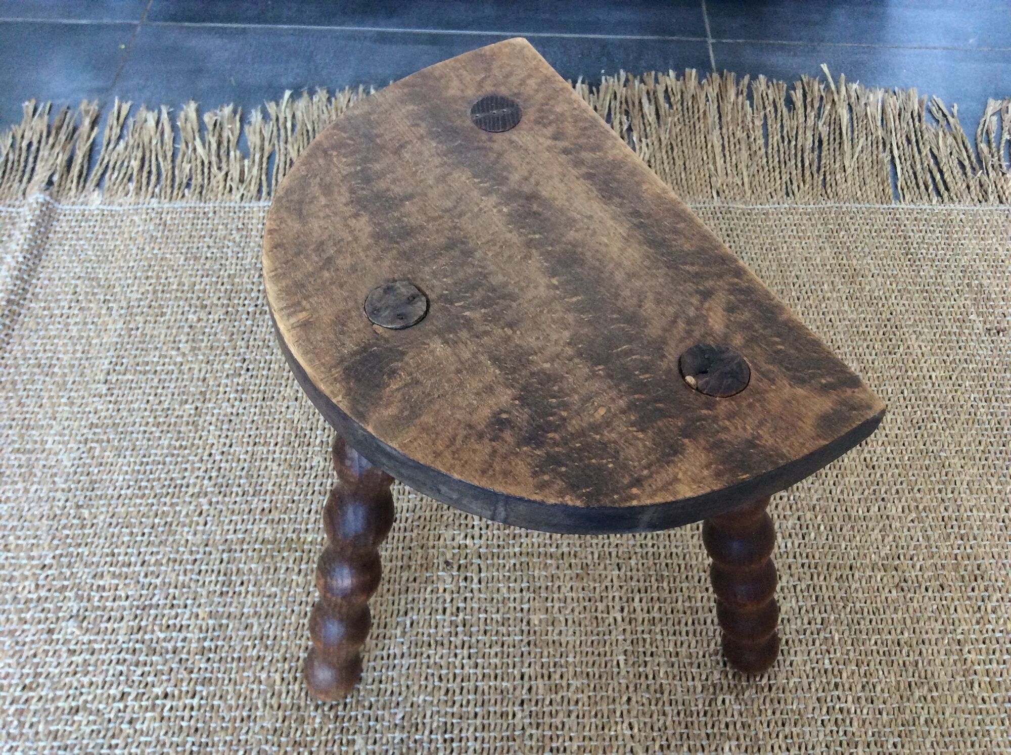 Tripod stool