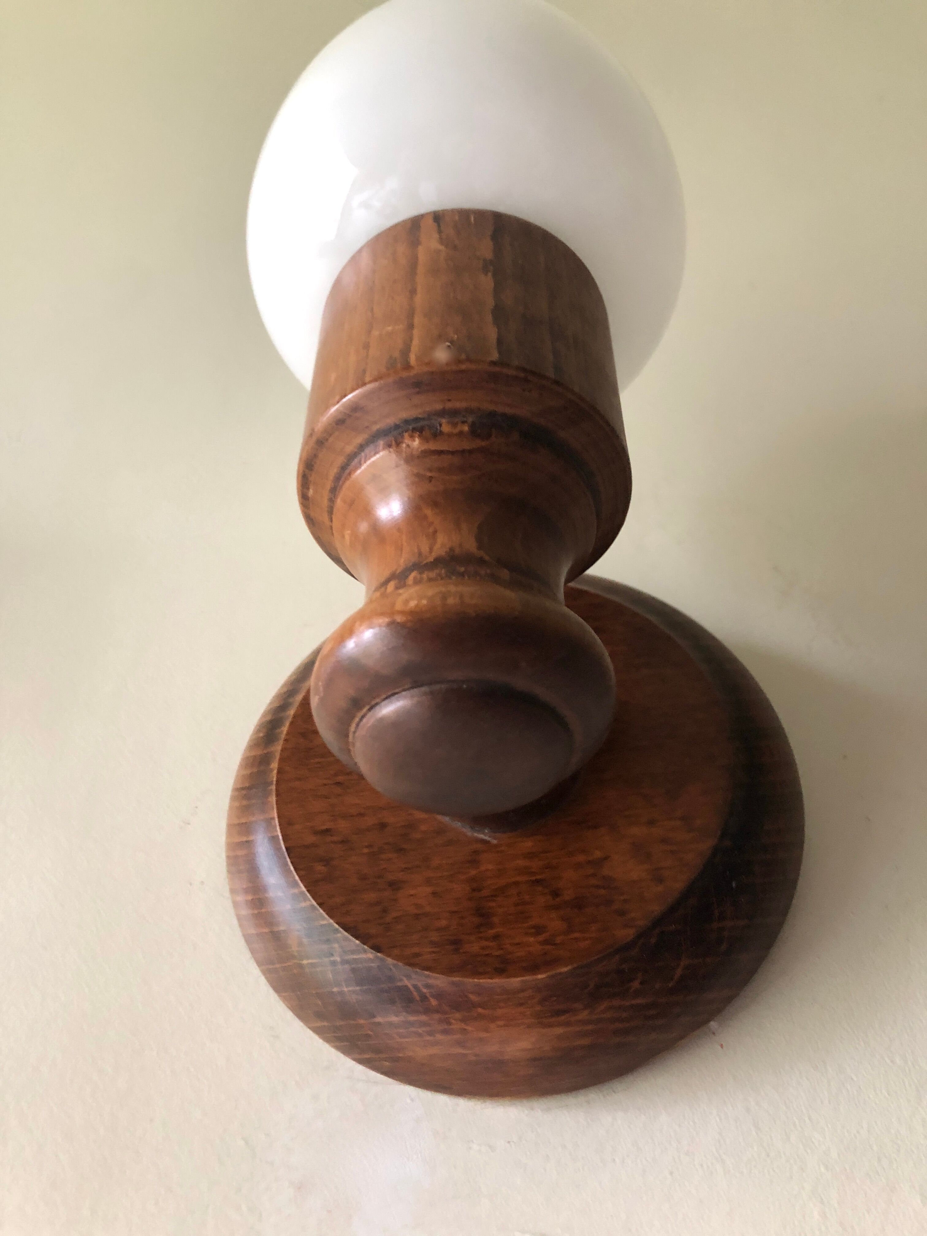 Paire d'appliques 1980 bois et opaline