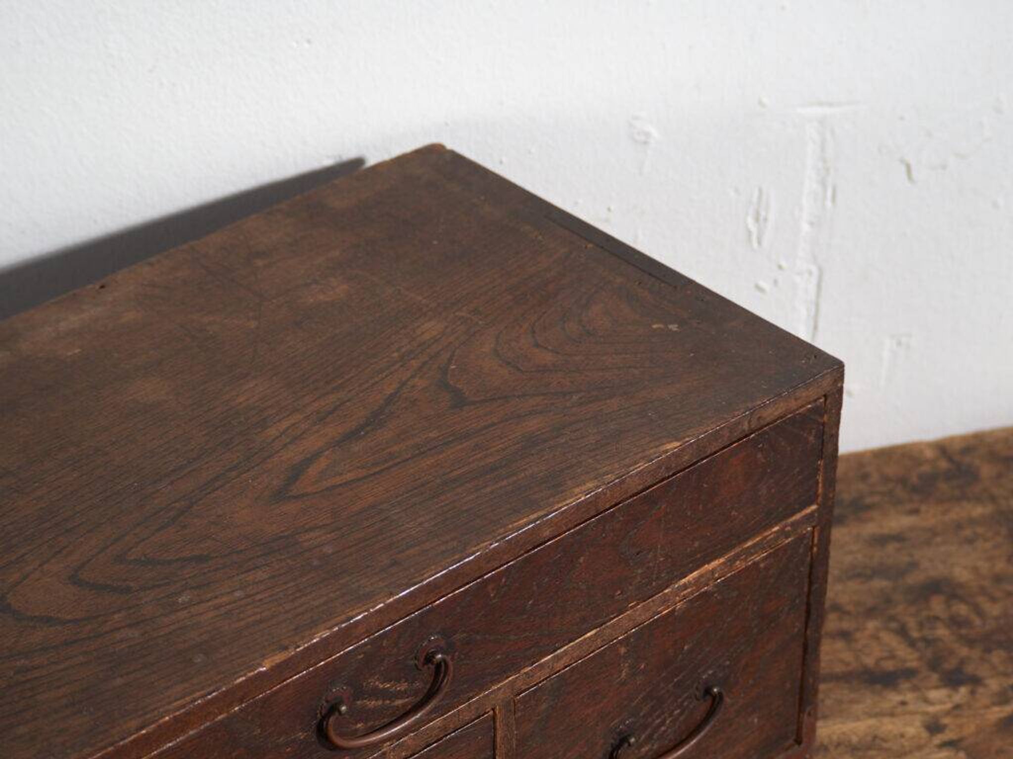 Small antique Japanese desk cabinet with three drawers – Meiji / Taishō period (c. 1890-1926)