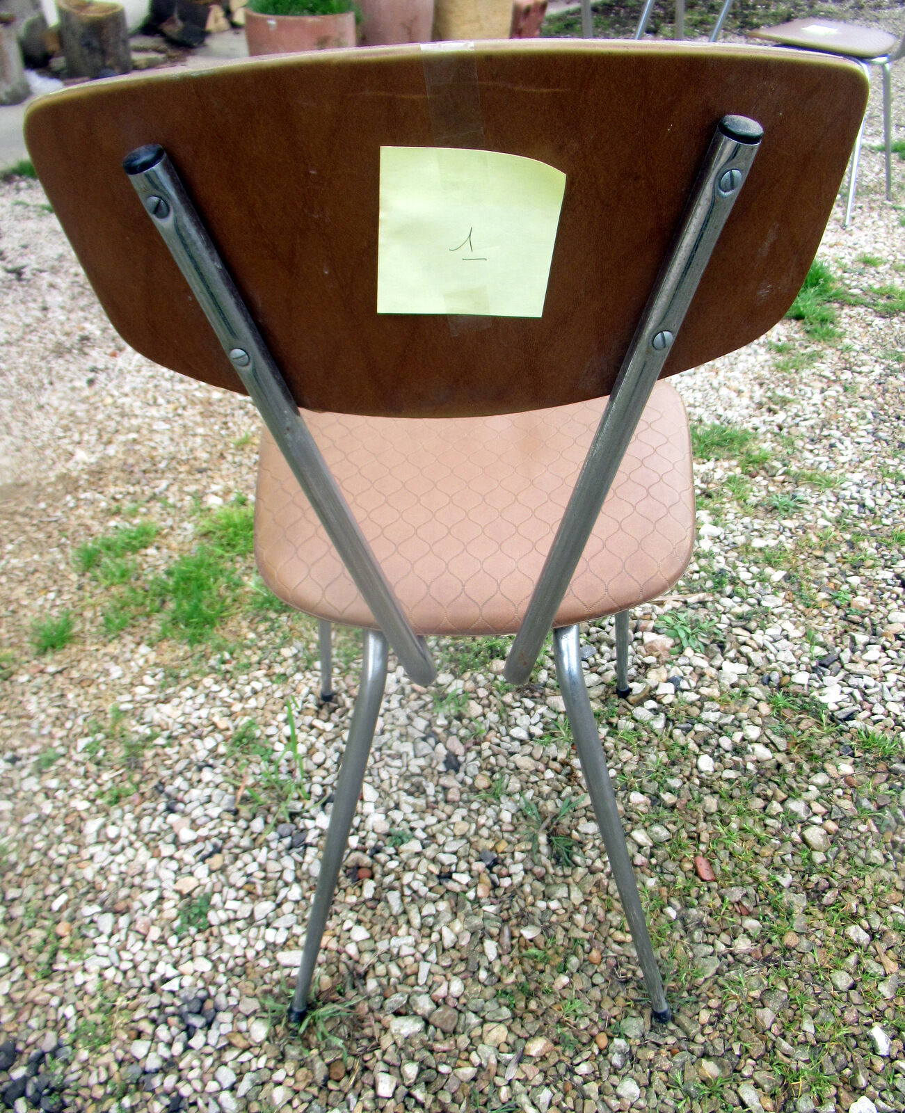 Série de 4 chaises en skaï et chrome années 60