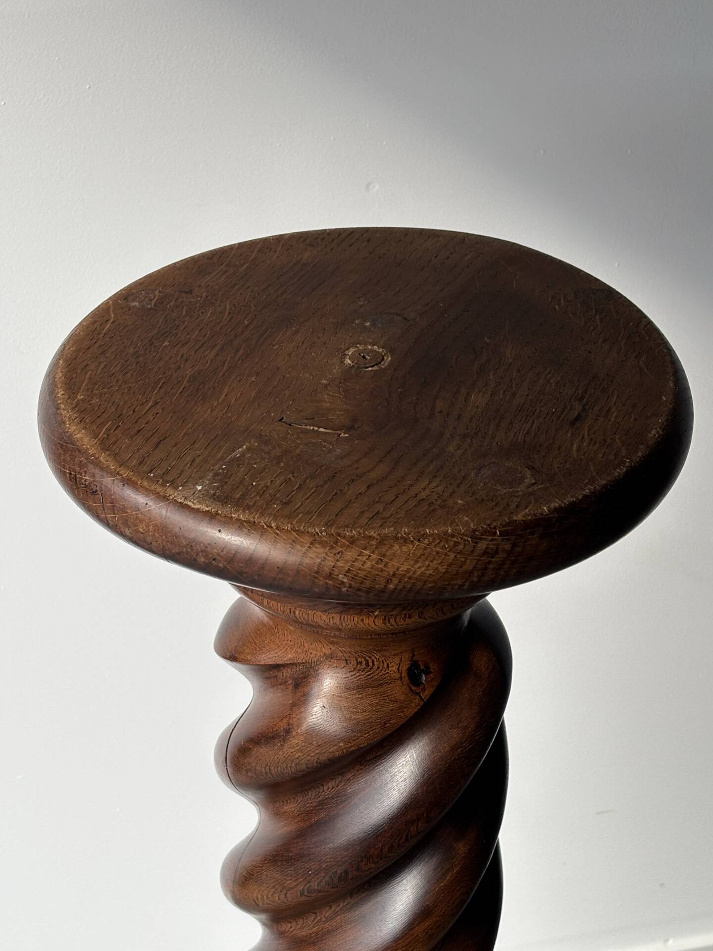 Large twisted solid oak column, early 20th century
